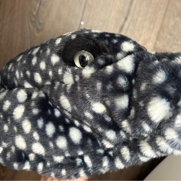 The Petting Zoo Diamond Ray Stuffed Animal Plushie NWT - Picture 12 of 12